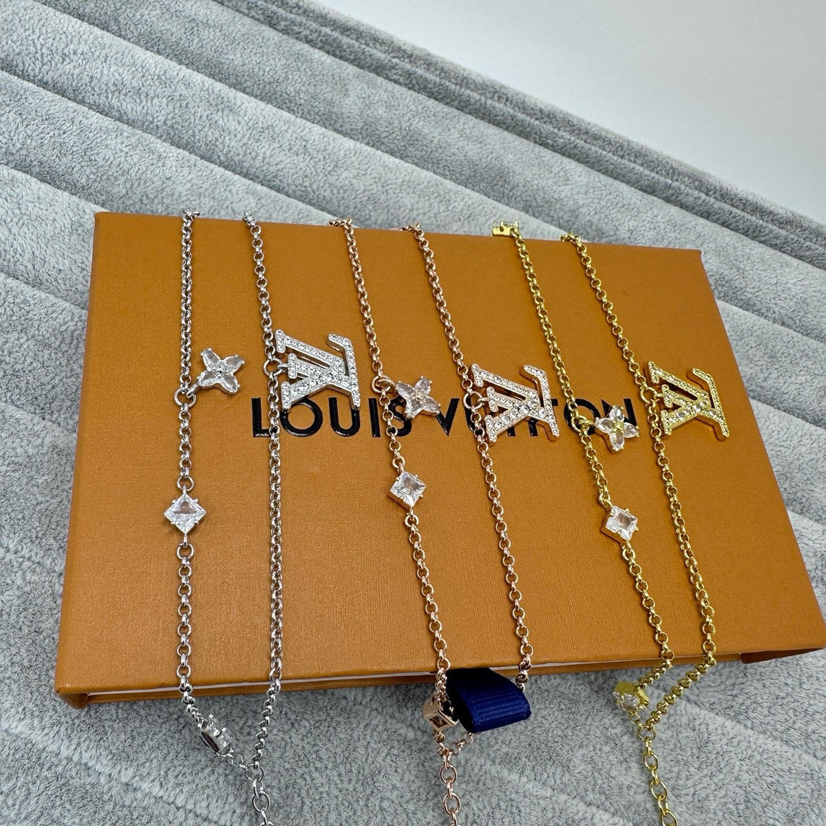 [Renovia Jewelry]FULL DIAMOND LETTER NECKLACE